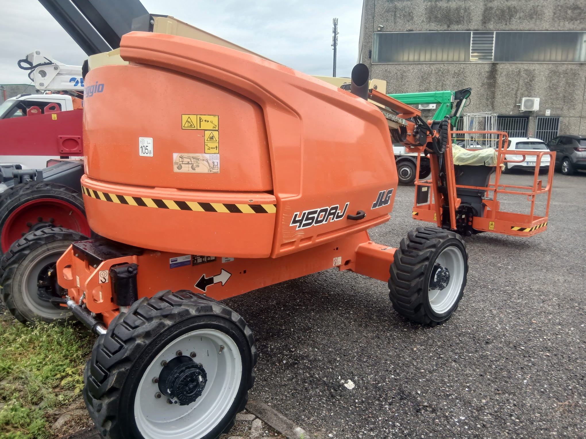 JLG 3